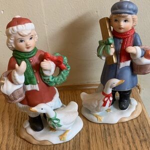 🎄Geese and Kids Figurine Set